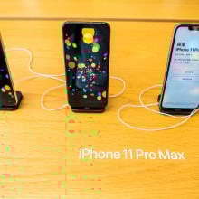 iphone pro 11 max on display