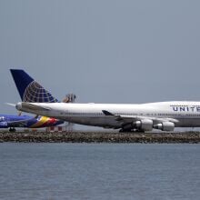 There's no ban on carrying comics—or any other type of books—in checked bags