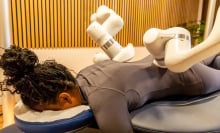 Mashable Tech Editor Kimberly Gedeon gets a robot massage