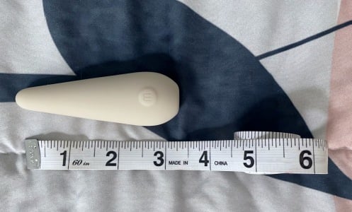 maude vibe mini below a ruler. it's three and a half inches long