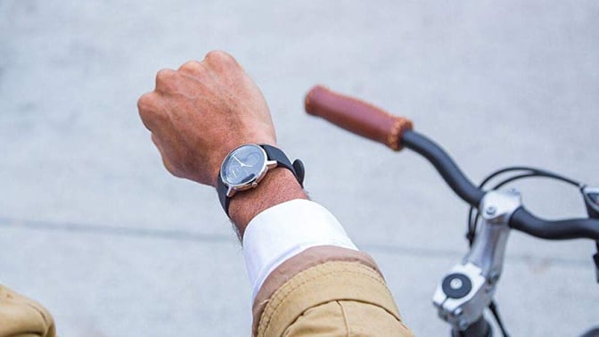 A wearable can check your heart rate. We rated several models.