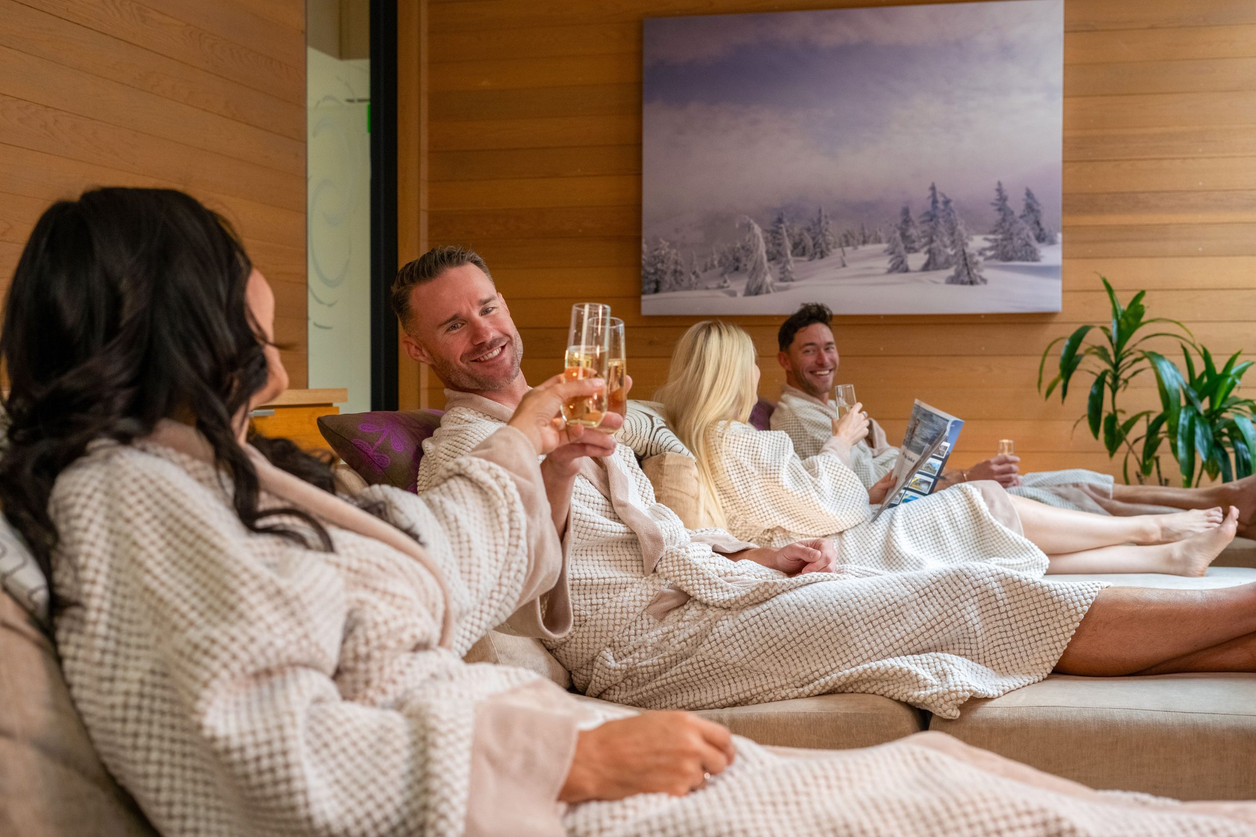 2023A.Spa.Lounges.Drinks.Robes.Cheers.4Models.no632